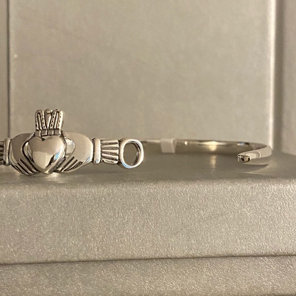 Sterling Silver Claddagh Bangle  ‼️One Left‼️ - Picture 2 of 5